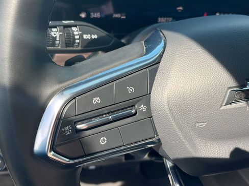 Used 2025 Chevrolet Tahoe Z71 image 11