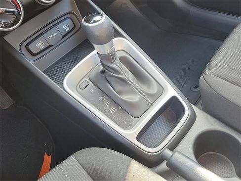 New 2026 Hyundai Venue SE image 13