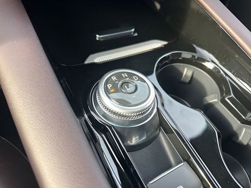 Used 2025 Ford Explorer Platinum image 20