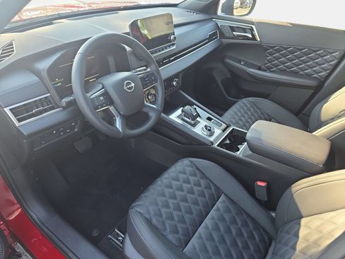 New 2026 Nissan Rogue Platinum AWD/4WD image 16