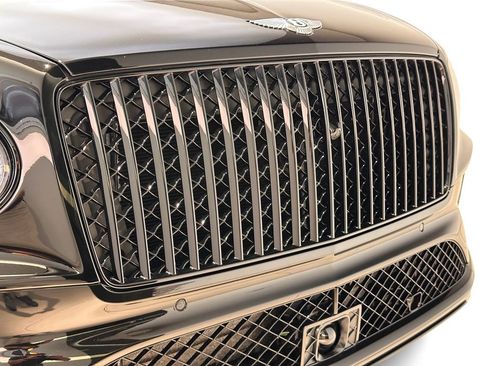 Used 2024 Bentley Bentayga image 9