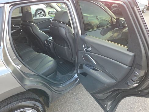 Used 2024 Acura RDX SH-AWD image 17