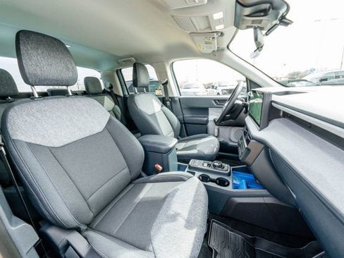 New 2026 Ford Maverick XLT w/ XLT Luxury Package FWD image 21