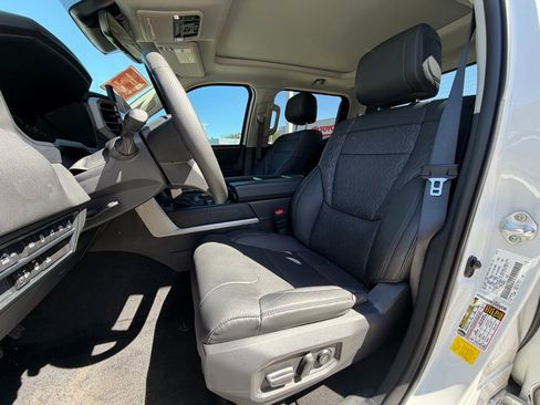 Used 2023 Toyota Tundra Limited w/ Power Package image 5