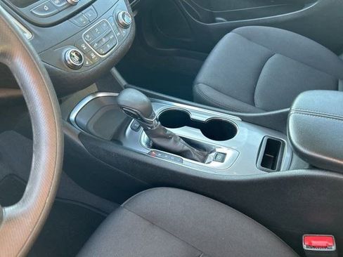 Used 2024 Chevrolet Malibu LT image 24