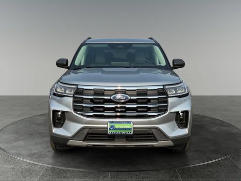 Used 2025 Ford Explorer Active w/ Active Comfort Package AWD/4WD image 2