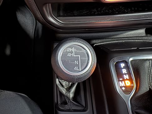 Used 2022 Jeep Wrangler Unlimited Sport AWD/4WD image 21