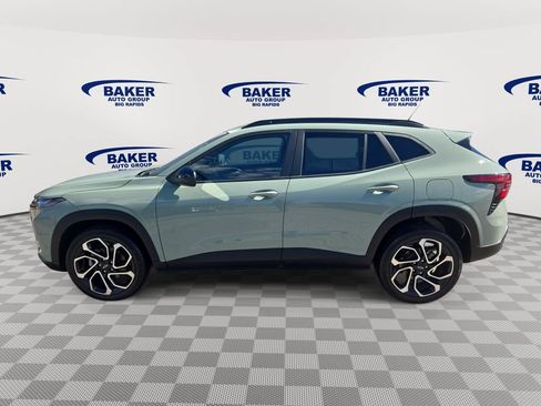 Used 2024 Chevrolet Trax RS w/ Driver Confidence Package FWD image 6