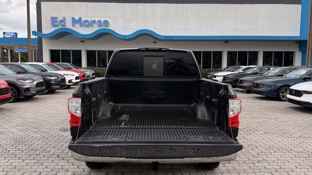 Used 2017 Nissan Titan SV RWD image 17
