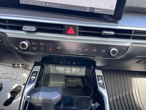 Certified 2026 Kia Sorento SX FWD image 17