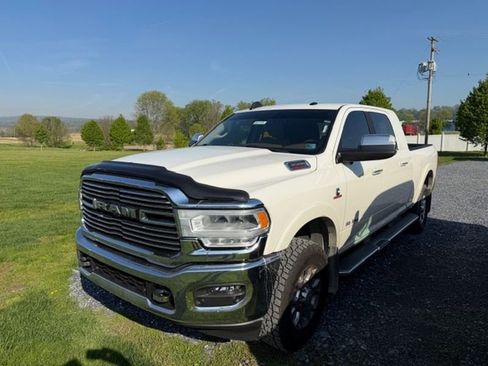 Used 2022 RAM 3500 Laramie AWD/4WD image 2