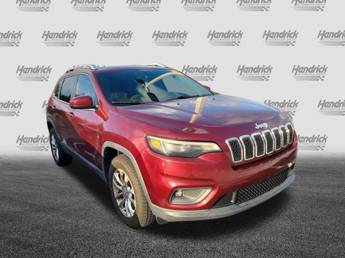 Used 2019 Jeep Cherokee Latitude w/ Popular Appearance Group AWD/4WD image 2