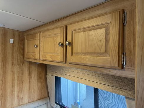 Used 2017 Ford E-450 and Econoline 450 Super Duty w/ Motorhome Prep Package RWD image 90
