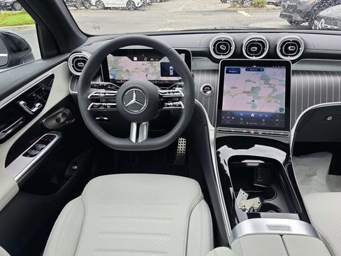 Used 2026 Mercedes-Benz GLC 300 4MATIC image 5