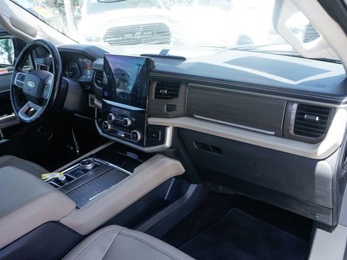 Used 2022 Ford Expedition Max Limited RWD image 46