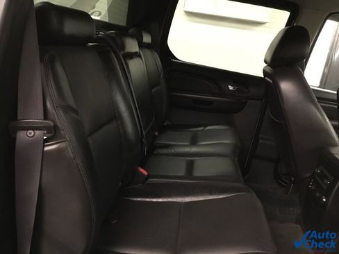 Used 2011 Cadillac Escalade EXT Luxury image 38