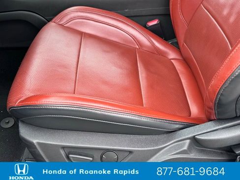 Used 2024 Ford Mustang GT Premium image 23