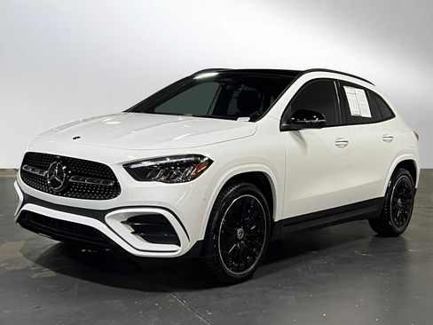 Certified 2025 Mercedes-Benz GLA 250 4MATIC image 3