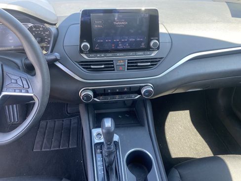 Used 2022 Nissan Altima 2.5 SV FWD image 13