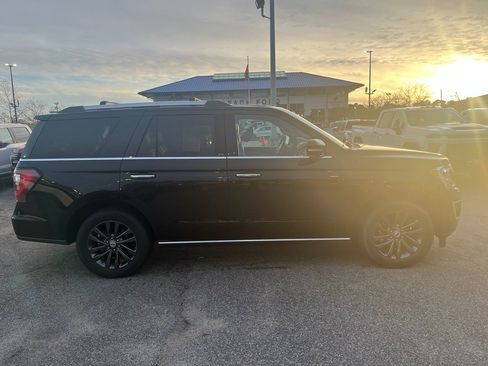 Used 2021 Ford Expedition Limited image 4