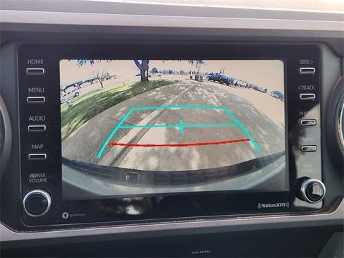 Used 2020 Toyota Tacoma TRD Off-Road image 13