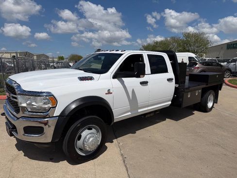 Used 2022 RAM 5500 Tradesman w/ Chrome Appearance Group AWD/4WD image 9