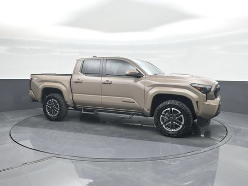 Used 2026 Toyota Tacoma TRD Sport AWD/4WD image 11