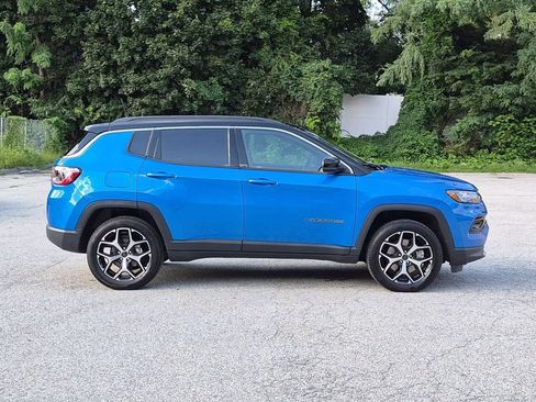 Used 2026 Jeep Compass Limited AWD/4WD image 2