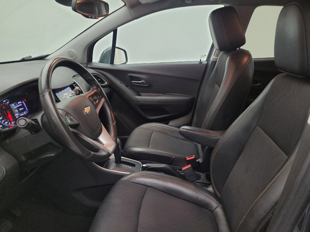 Used 2019 Chevrolet Trax LT w/ LT Convenience Package AWD/4WD image 17