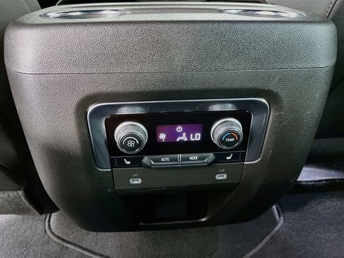 Used 2023 Chevrolet Tahoe High Country AWD/4WD image 36