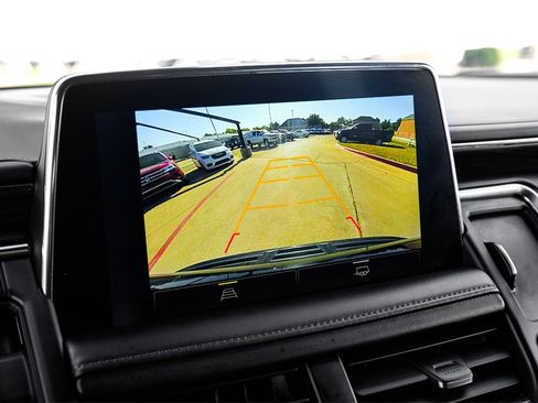 Used 2022 Chevrolet Suburban LT image 19