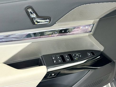 Used 2025 BMW i7 eDrive50 w/ M Sport Package RWD image 22