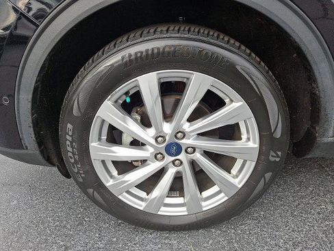 Certified 2021 Ford Escape Titanium w/ Titanium Elite Package image 9