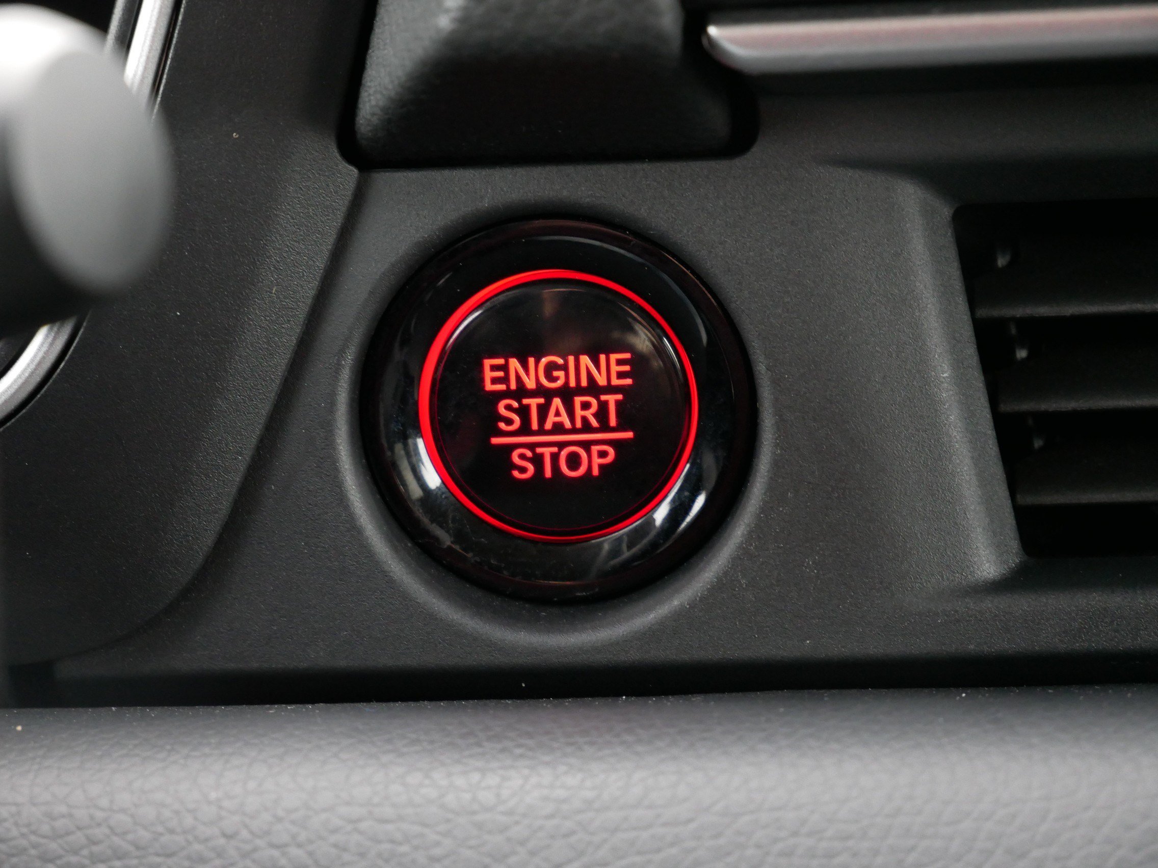 Certified 2025 Honda Pilot EX-L image 28