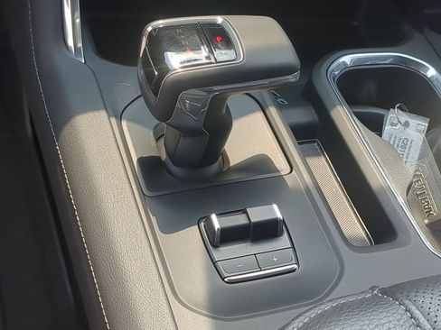 Used 2026 GMC Sierra 1500 Denali AWD/4WD image 16