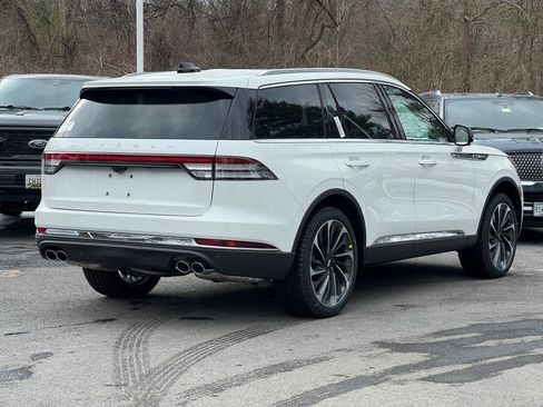 New 2026 Lincoln Aviator Reserve image 4