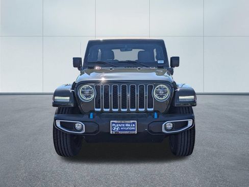 Used 2022 Jeep Wrangler Unlimited Sahara AWD/4WD image 2
