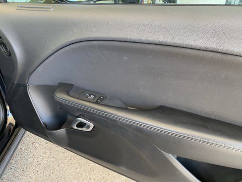 Used 2019 Dodge Challenger R/T w/ Driver Convenience Group RWD image 32