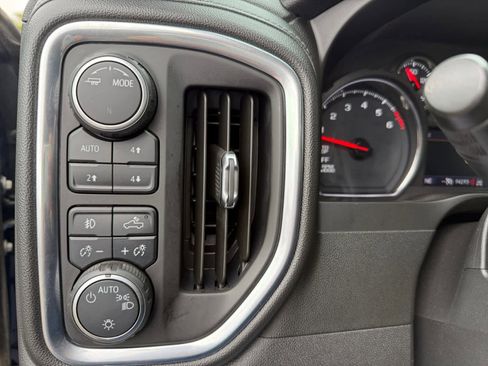 Used 2020 Chevrolet Silverado 1500 RST w/ All-Star Edition image 19