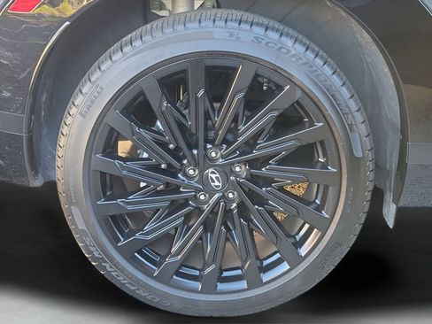 Used 2025 Hyundai Santa Fe Calligraphy image 7