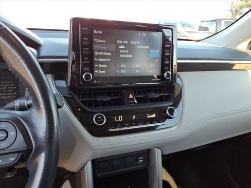 Certified 2022 Toyota Corolla Cross LE image 8