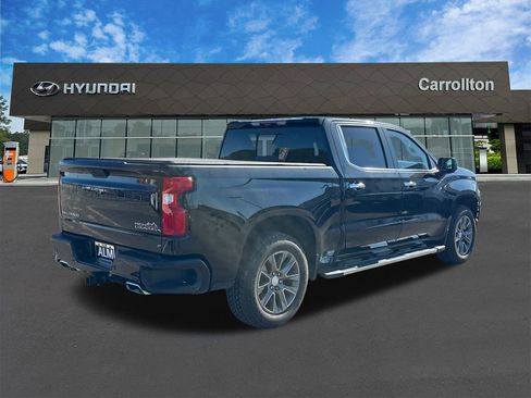 Used 2021 Chevrolet Silverado 1500 High Country w/ Technology Package image 5