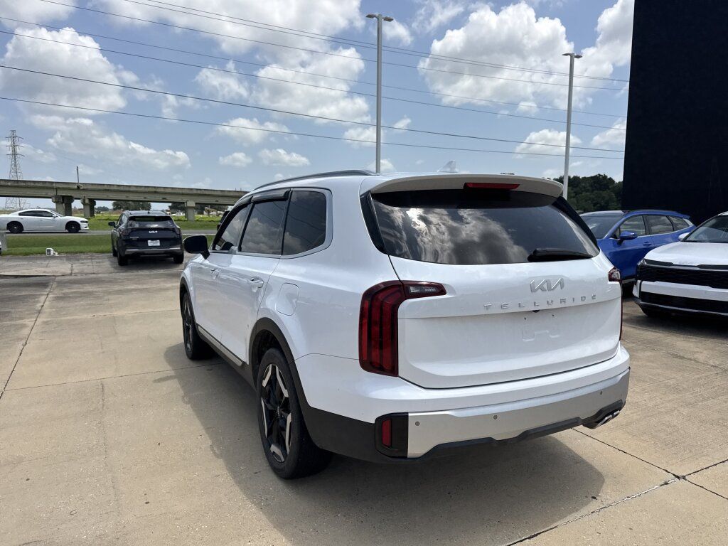 Certified 2024 Kia Telluride S w/ S Sunroof Package FWD image 23