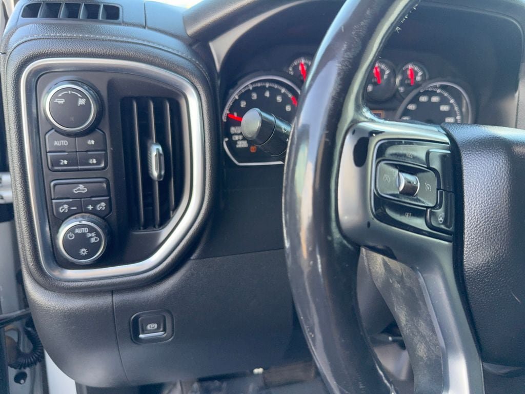 Used 2019 Chevrolet Silverado 1500 LT w/ All-Star Edition AWD/4WD image 14