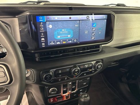 Certified 2025 Jeep Wrangler Unlimited Sport AWD/4WD image 18