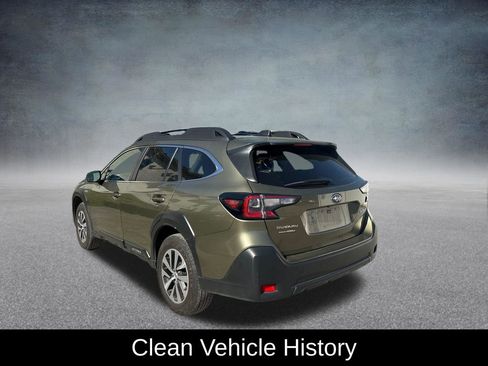 Used 2025 Subaru Outback Premium AWD/4WD image 3