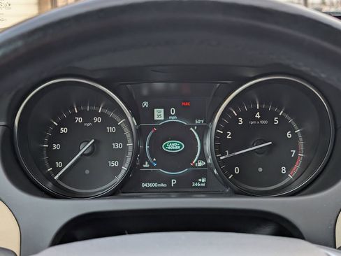 Used 2019 Land Rover Discovery Sport HSE image 14