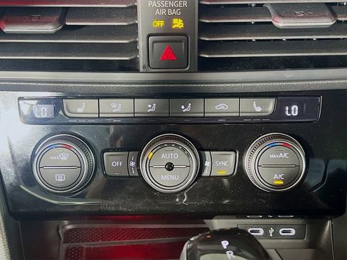 Used 2023 Volkswagen Jetta SEL FWD image 23