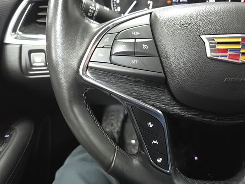 Used 2021 Cadillac XT5 Premium Luxury image 19