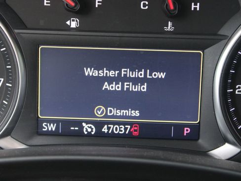 Used 2024 GMC Terrain SLT image 17